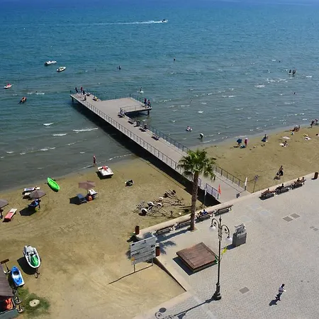 Sea View Penthouses Finikoudes Lägenhet Larnaca