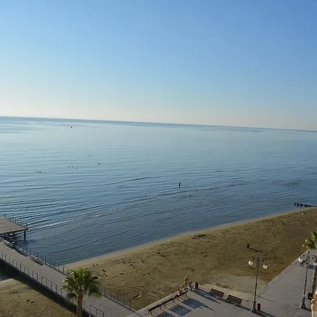 Sea View Penthouses Finikoudes Lägenhet