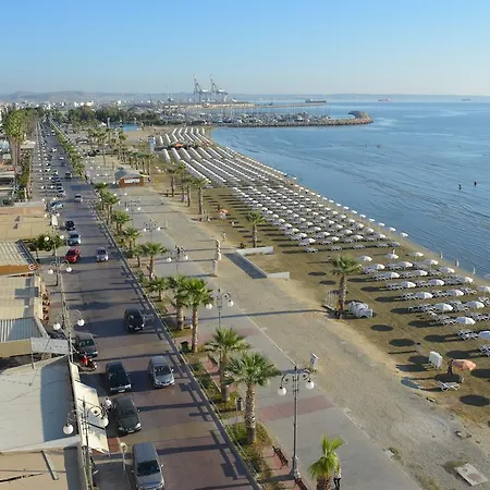 Sea View Penthouses Finikoudes * Larnaca