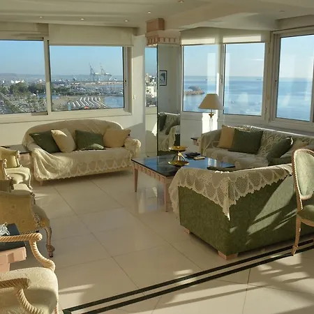Sea View Penthouses Finikoudes * Larnaca