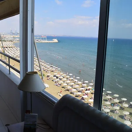 Sea View Penthouses Finikoudes Lägenhet